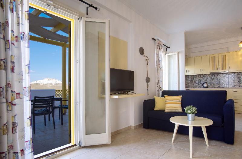 Aelia Apartments & Suites Livadi  Exterior foto